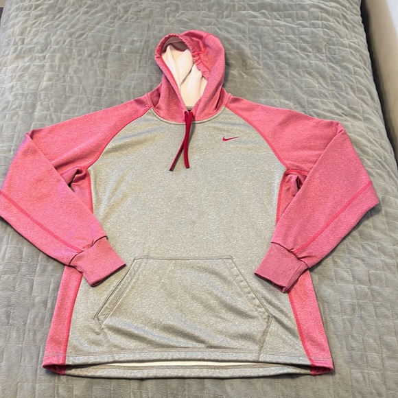 Nike Tops - Nike Therma-Fit Hooded Sweatshirt, Hoodie, Gray, Red, Size M